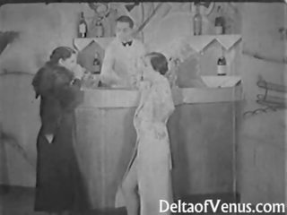 Hiteles archív xxx film 1930s - két nő egy férfi hármasban